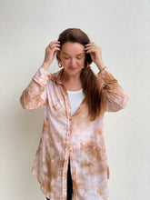 Load image into Gallery viewer, UT Gameday Button Up